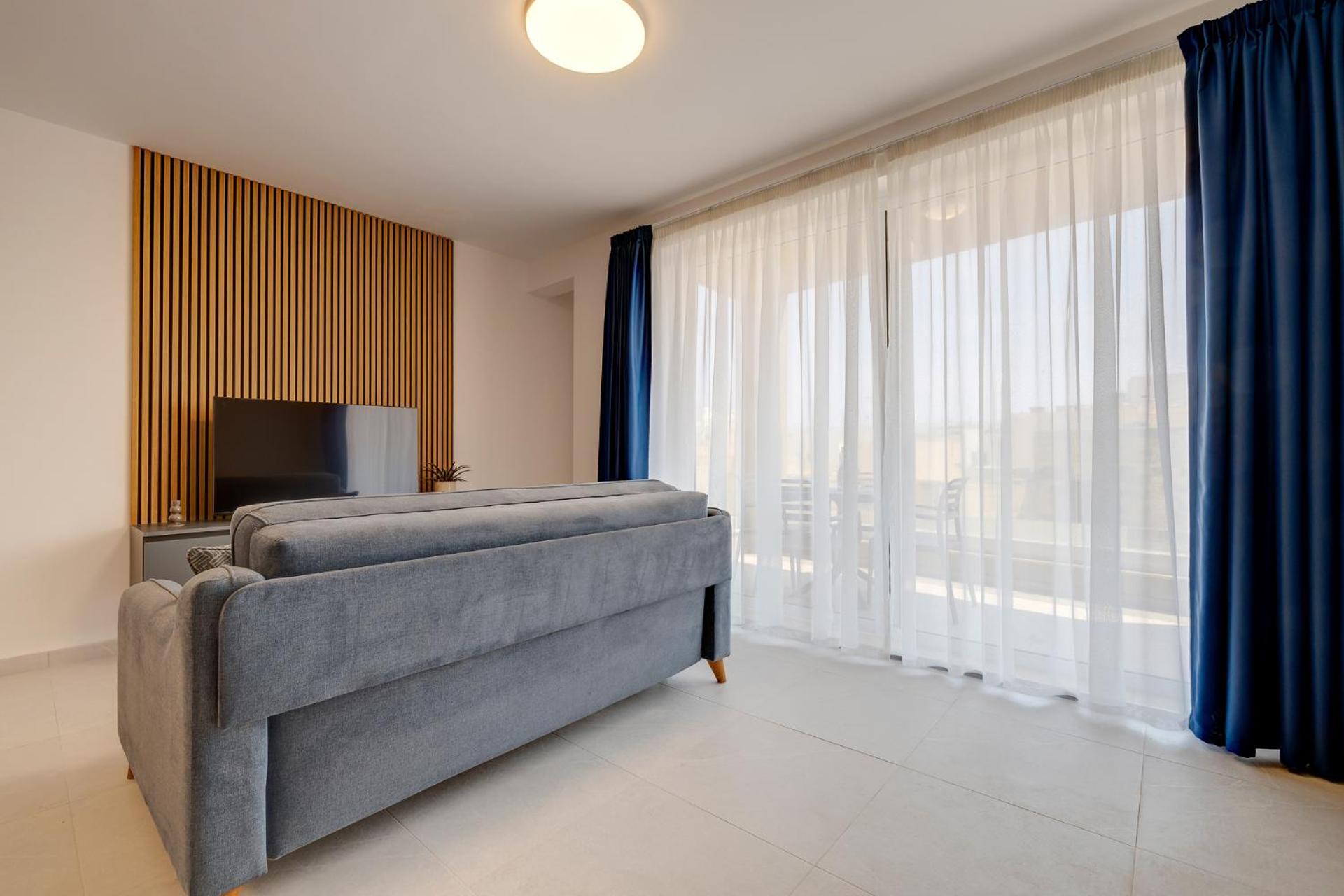 Wave Crest Holiday Apartments St. Paul's Bay Buitenkant foto