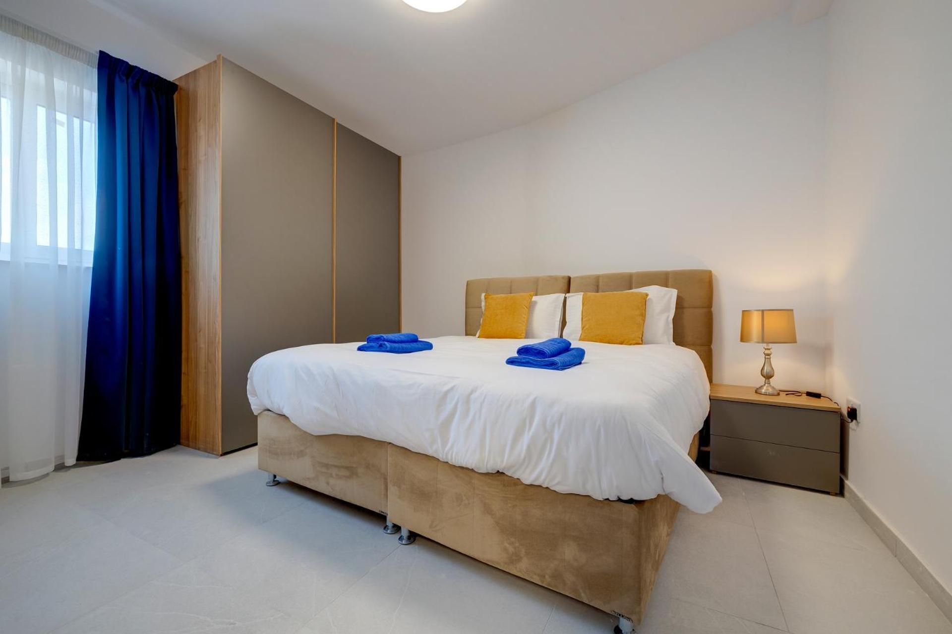 Wave Crest Holiday Apartments St. Paul's Bay Buitenkant foto