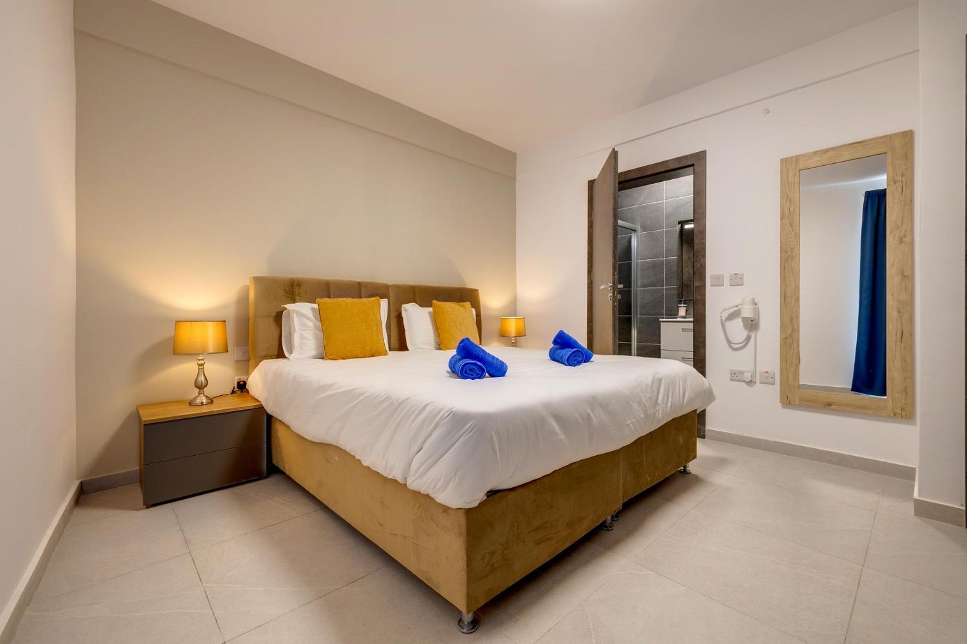 Wave Crest Holiday Apartments St. Paul's Bay Buitenkant foto