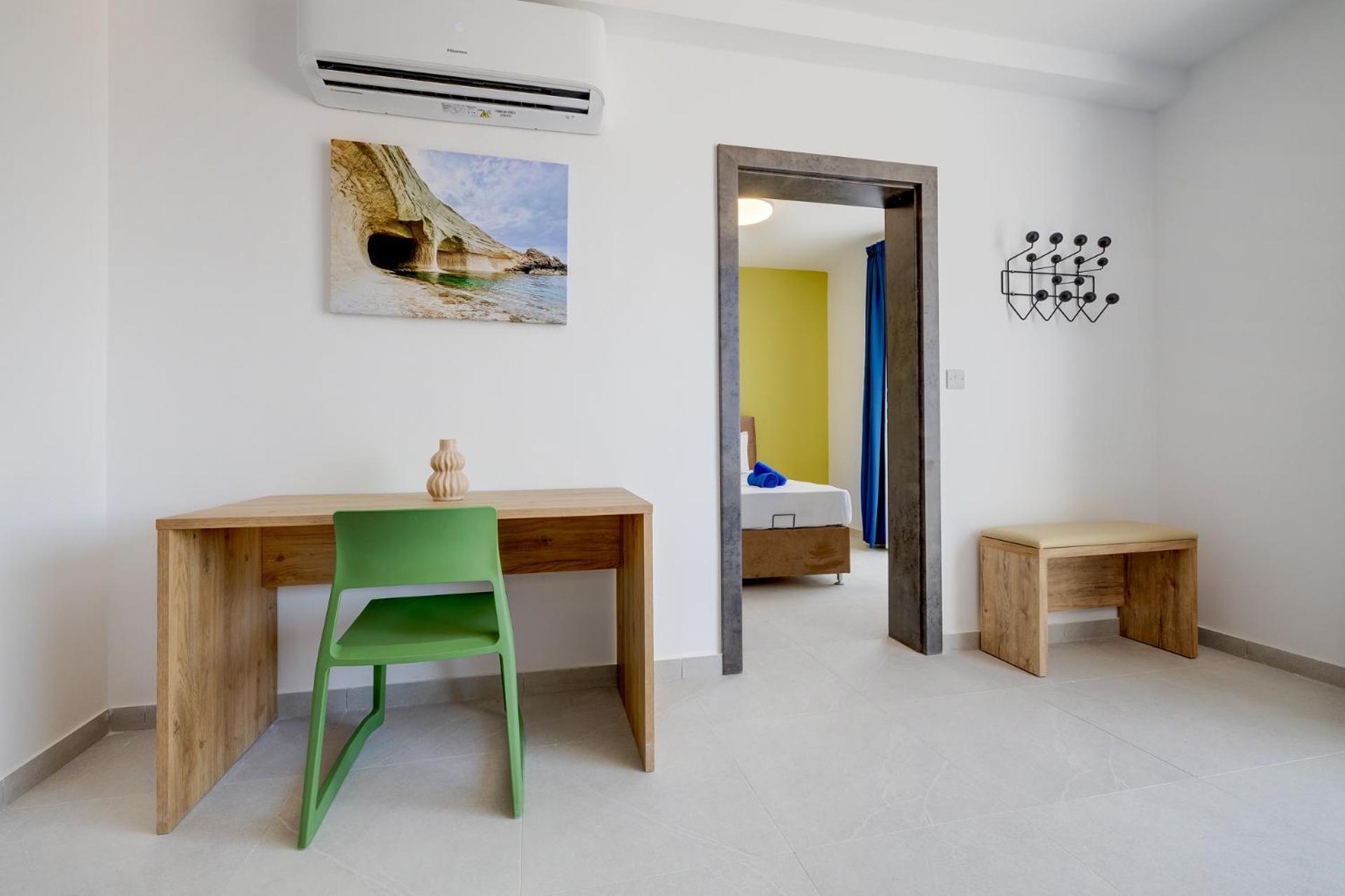 Wave Crest Holiday Apartments St. Paul's Bay Buitenkant foto